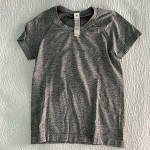 Lulu Lemon Swiftly Top